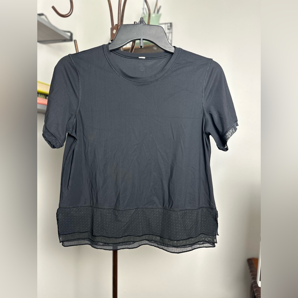 Lululemon Sole Training Short Sleeve polka dot size 4 no size tag - Picture 2 of 7